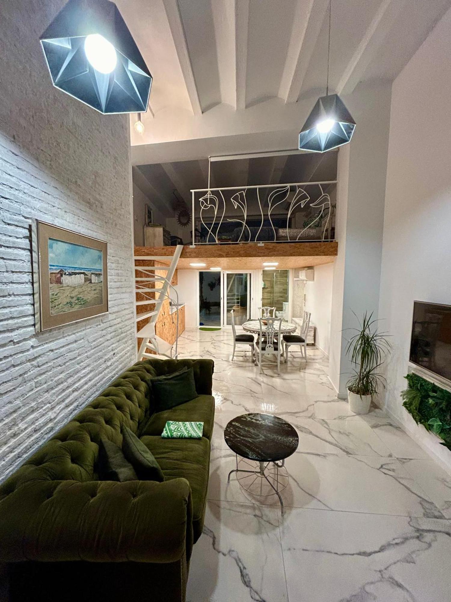 Loft Con Mucha Luz En El Centro Barrio Ruzafa Villa Valencia Luaran gambar