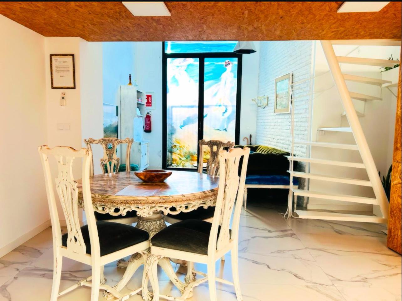 Loft Con Mucha Luz En El Centro Barrio Ruzafa Villa Valencia Luaran gambar